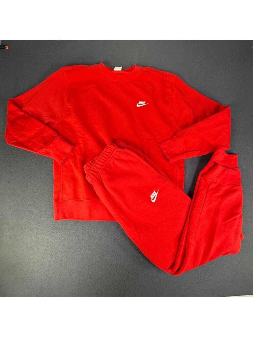 NWOT Nike Sportswear Club Fleece Red Sweatshirt & Pants Size Large Sweatsuit